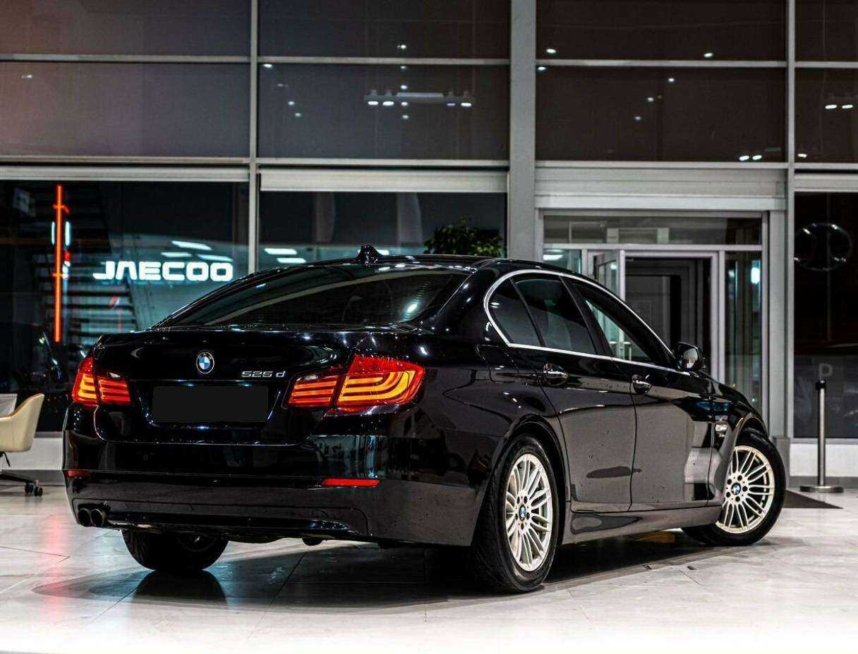 Купить BMW 5 серии, 2012, 221 930 км.. Фото: #2