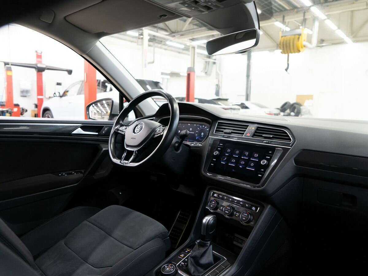 Купить Volkswagen Tiguan, 2019, 71 175 км.. Фото: #19