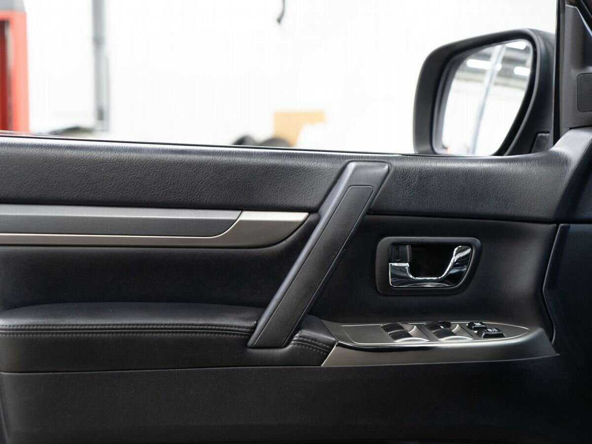 Купить Mitsubishi Pajero, 2012, 235 000 км.. Фото: #15