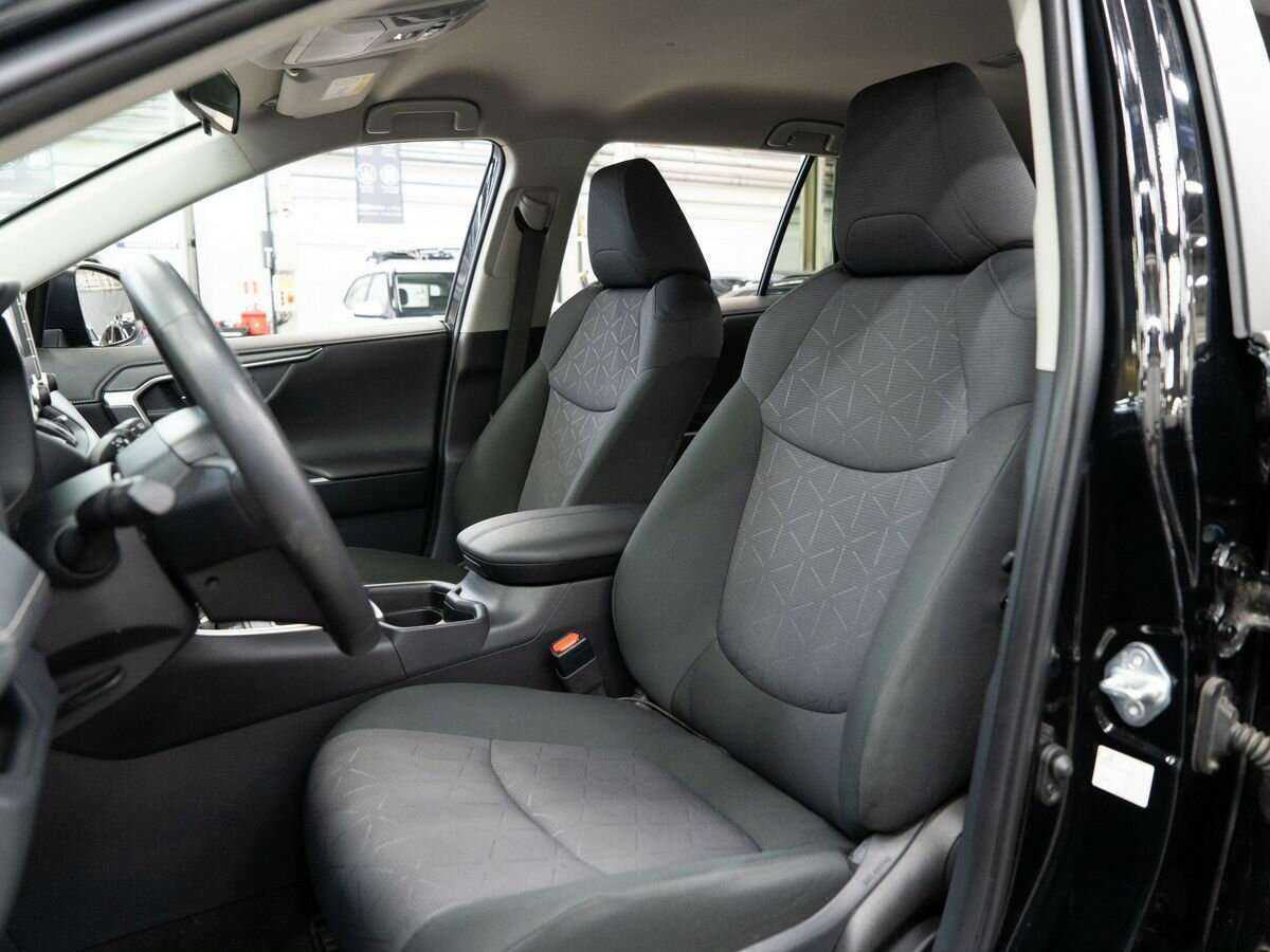 Купить Toyota RAV4, 2019, 47 000 км.. Фото: #5