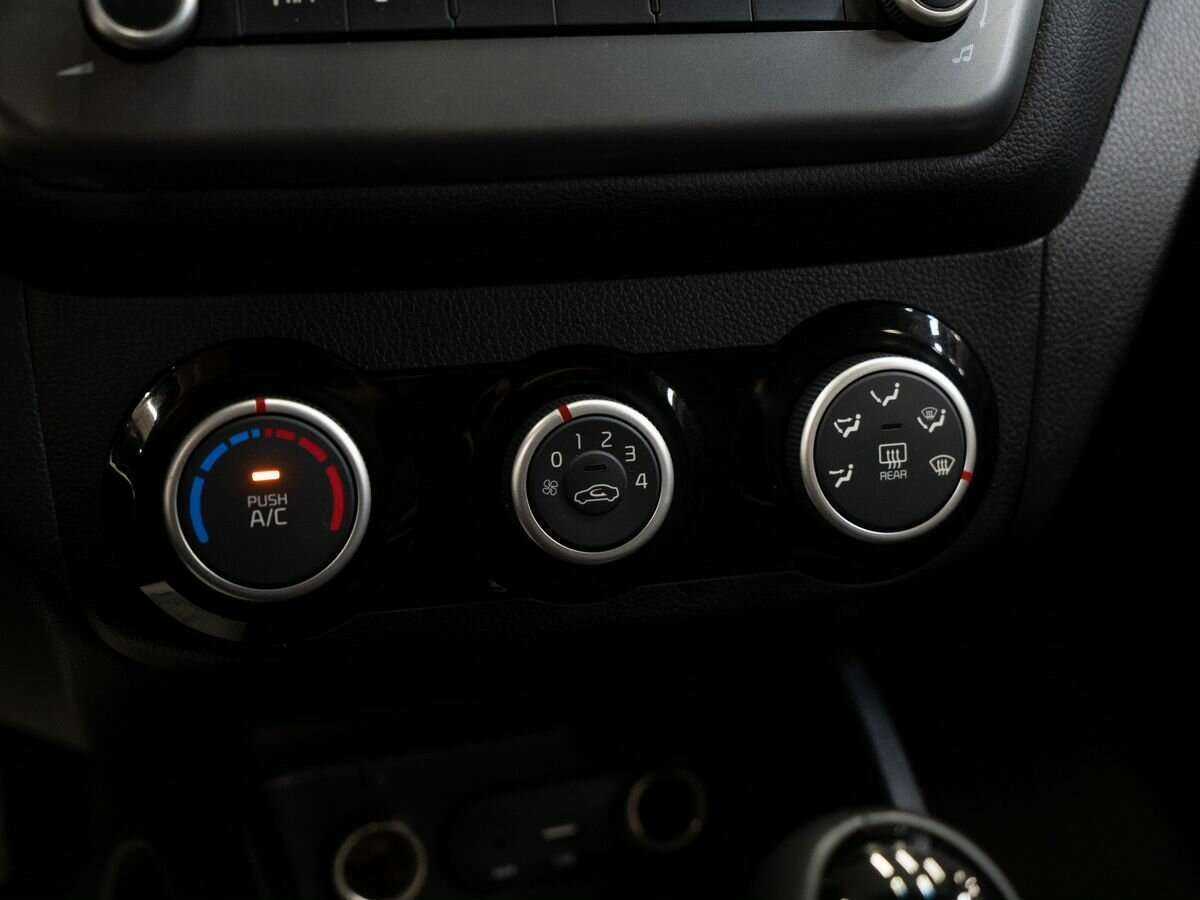 Купить Kia Rio, 2015, 88 315 км.. Фото: #12