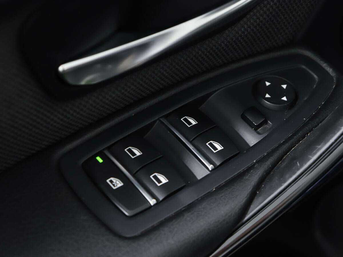 Купить БМВ 3 серии, 2017, 113 893 км.. Фото: #16