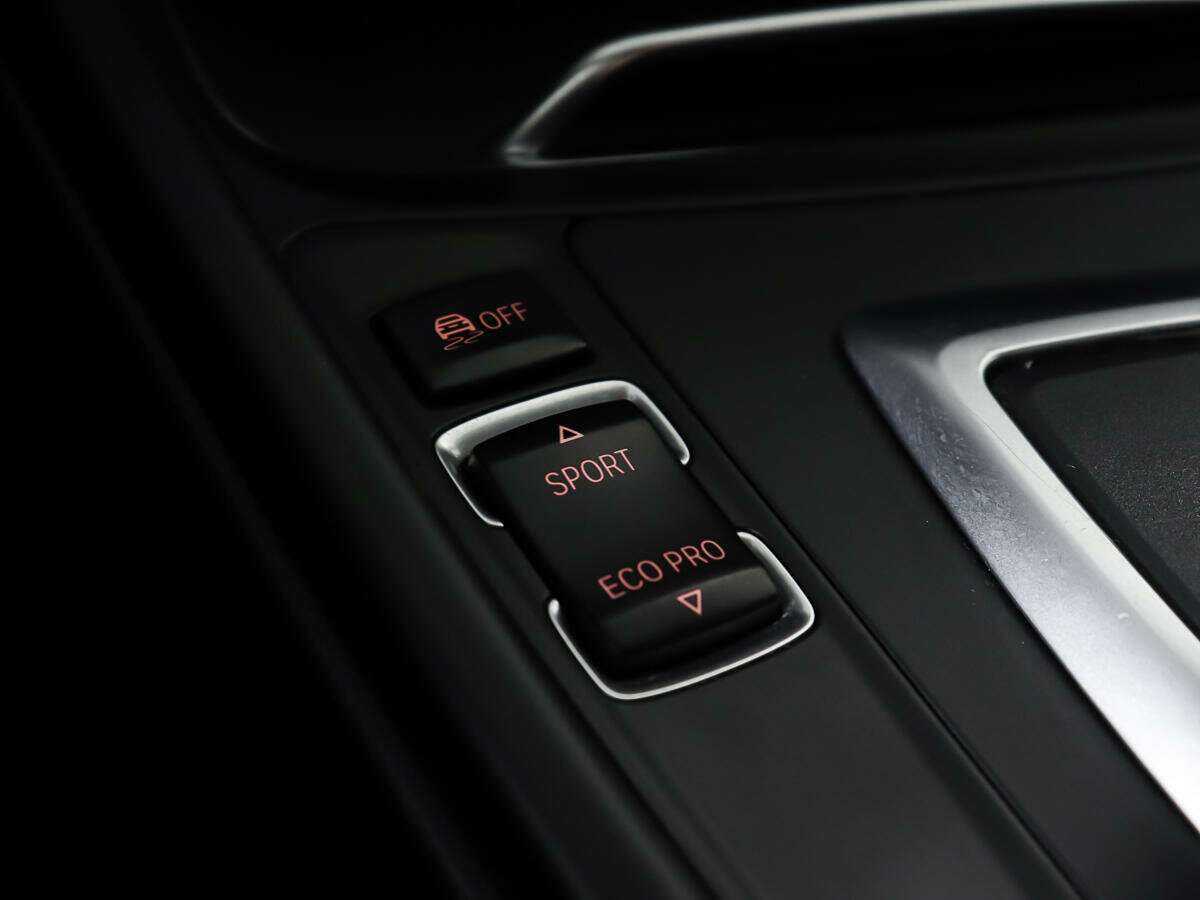 Купить БМВ 3 серии, 2017, 113 893 км.. Фото: #21