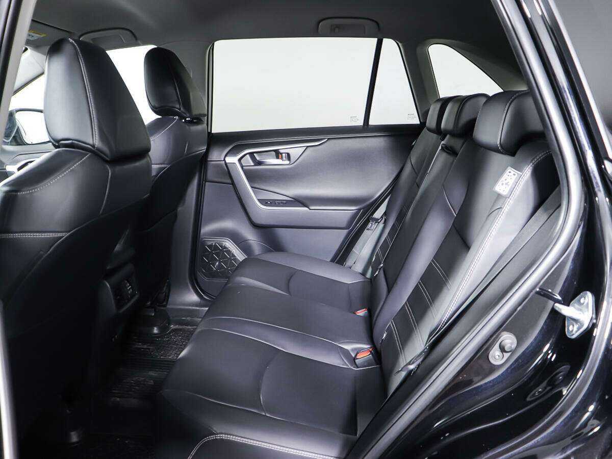 Купить Toyota RAV4, 2019, 39 902 км.. Фото: #9