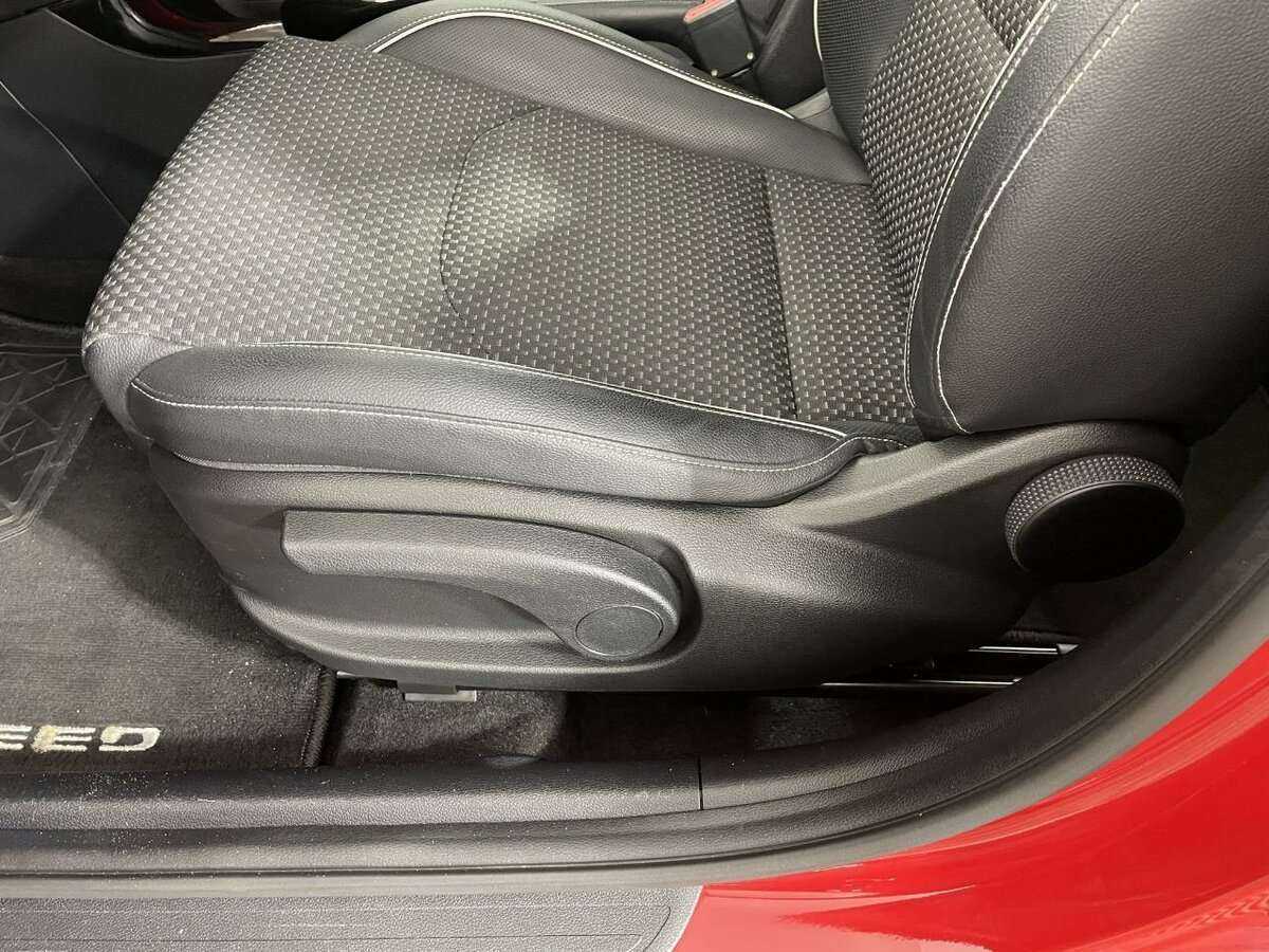 Купить Kia Ceed, 2020, 87 600 км.. Фото: #9