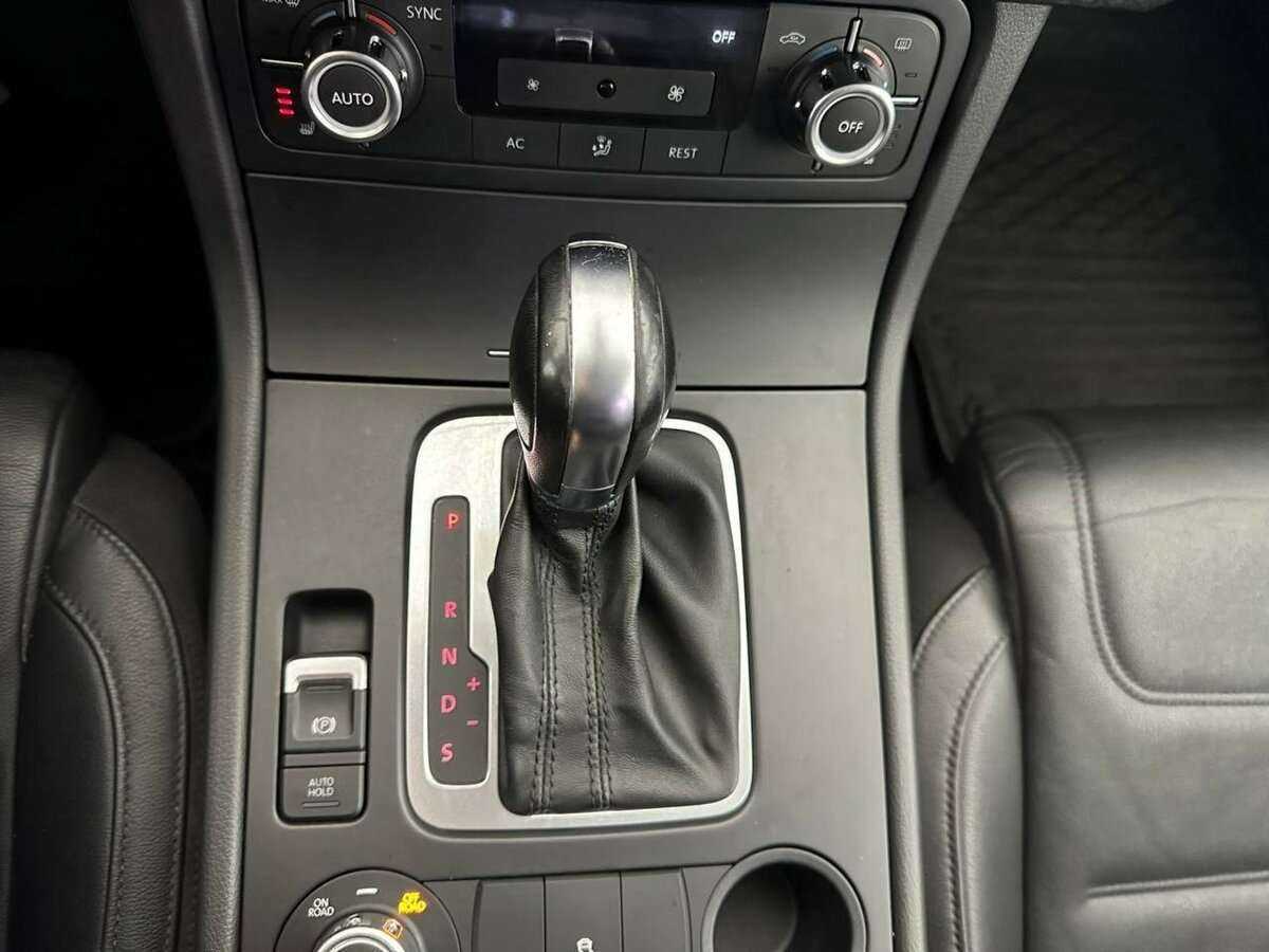Купить Volkswagen Touareg, 2012, 216 981 км.. Фото: #12