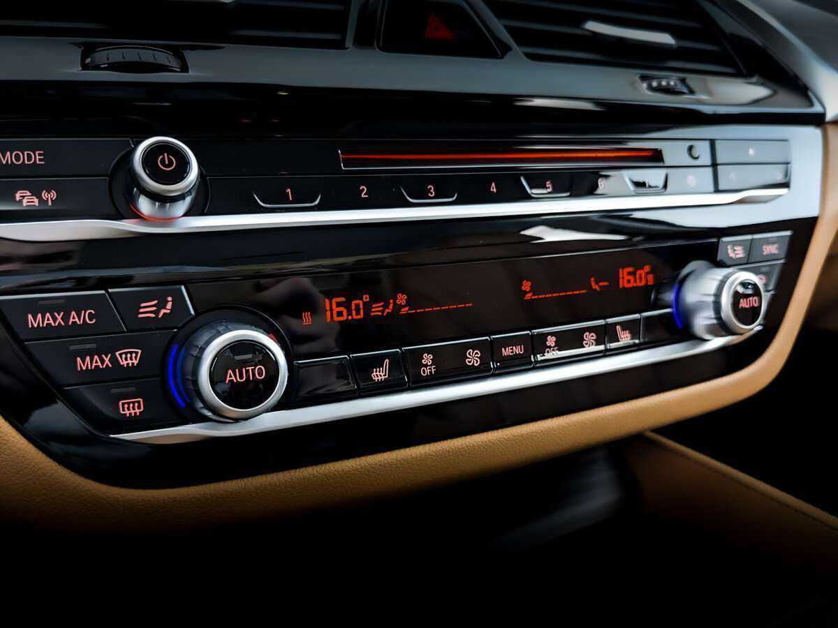 Купить BMW 5 серии, 2017, 72 392 км.. Фото: #19