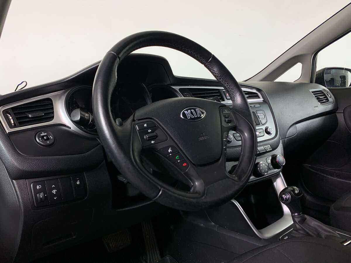 Купить Kia Ceed, 2017, 99 345 км.. Фото: #8