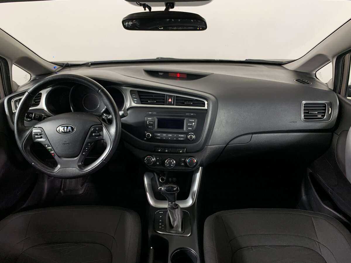 Купить Kia Ceed, 2017, 99 345 км.. Фото: #9