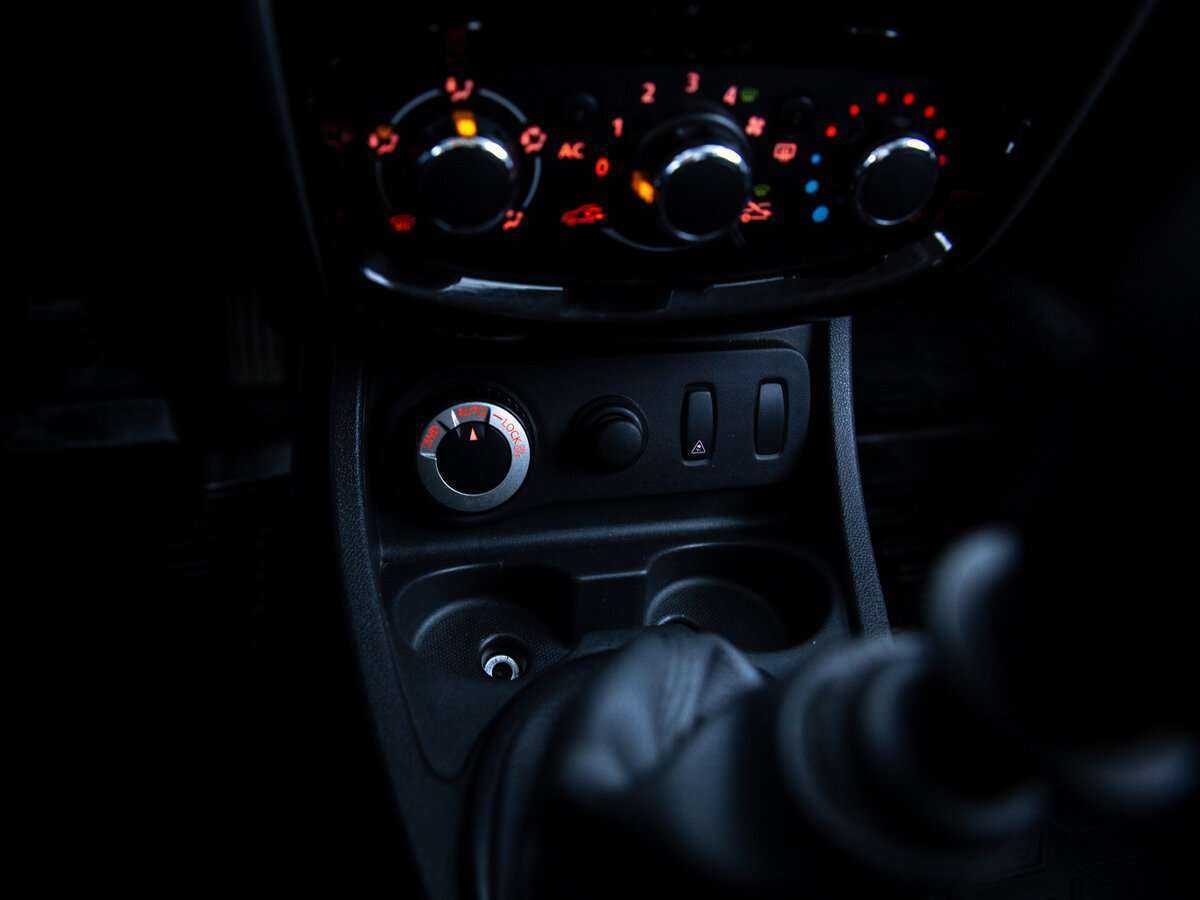 Купить Nissan Terrano, 2015, 88 135 км.. Фото: #16