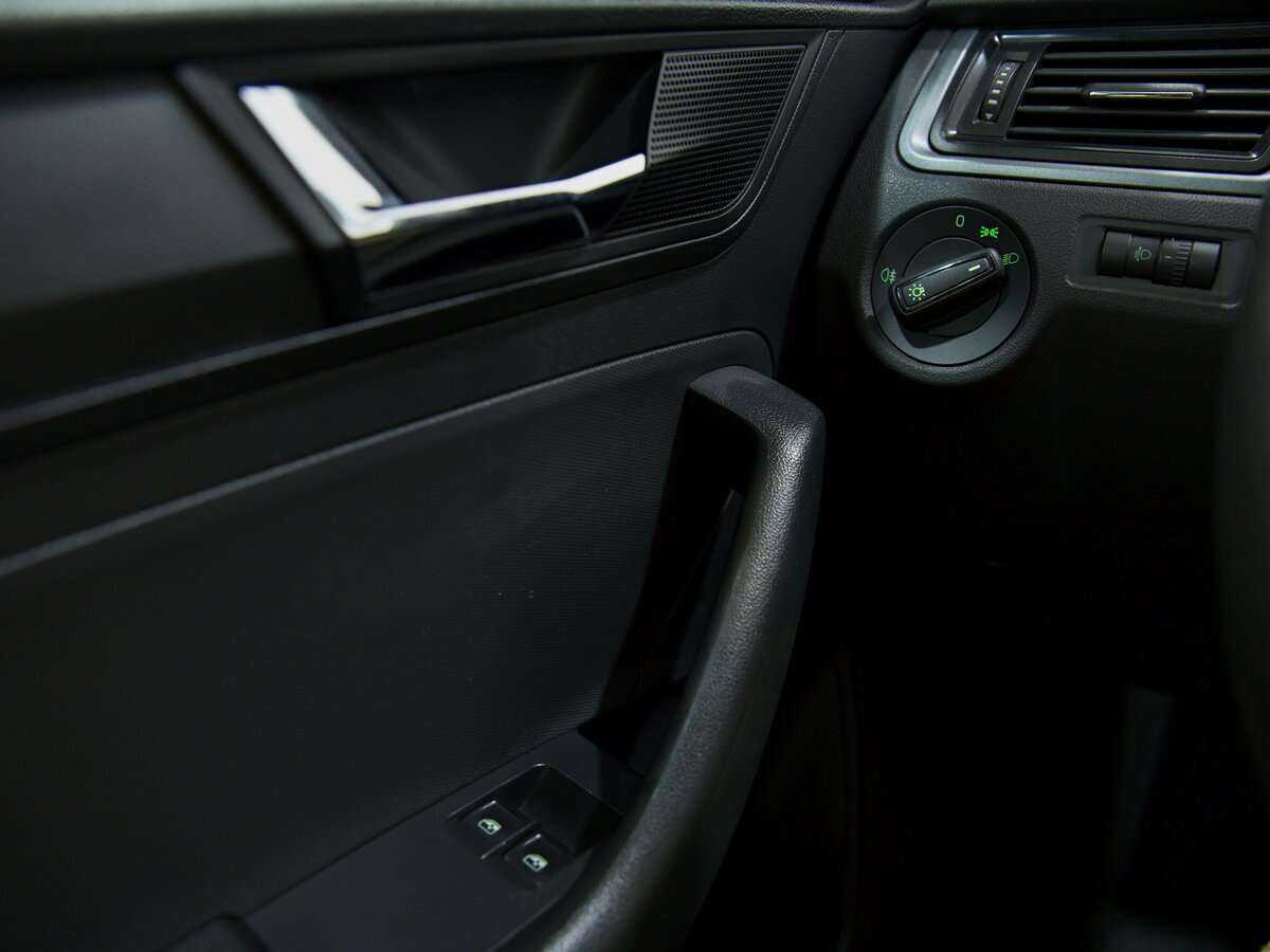 Купить Skoda Rapid, 2018, 51 915 км.. Фото: #7