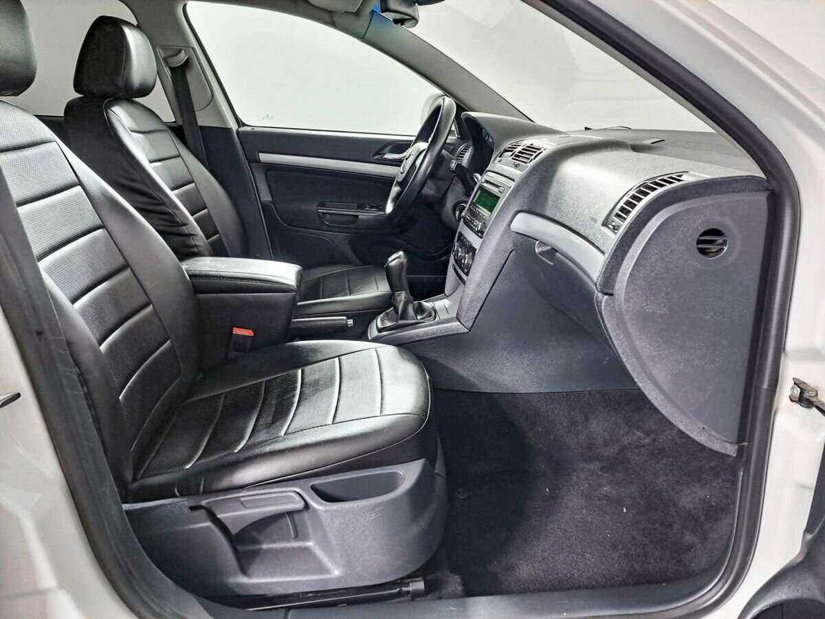 Купить Skoda Octavia, 2012, 127 600 км.. Фото: #8