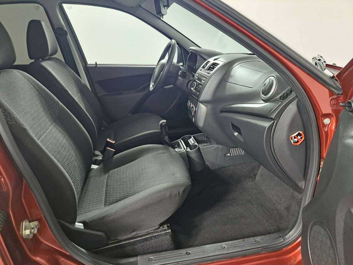 Купить Lada (ВАЗ) Kalina, 2017, 17 803 км.. Фото: #8