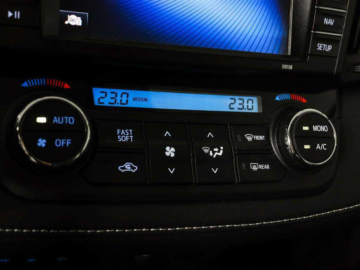 Купить Toyota RAV4, 2017, 34 302 км.. Фото: #16