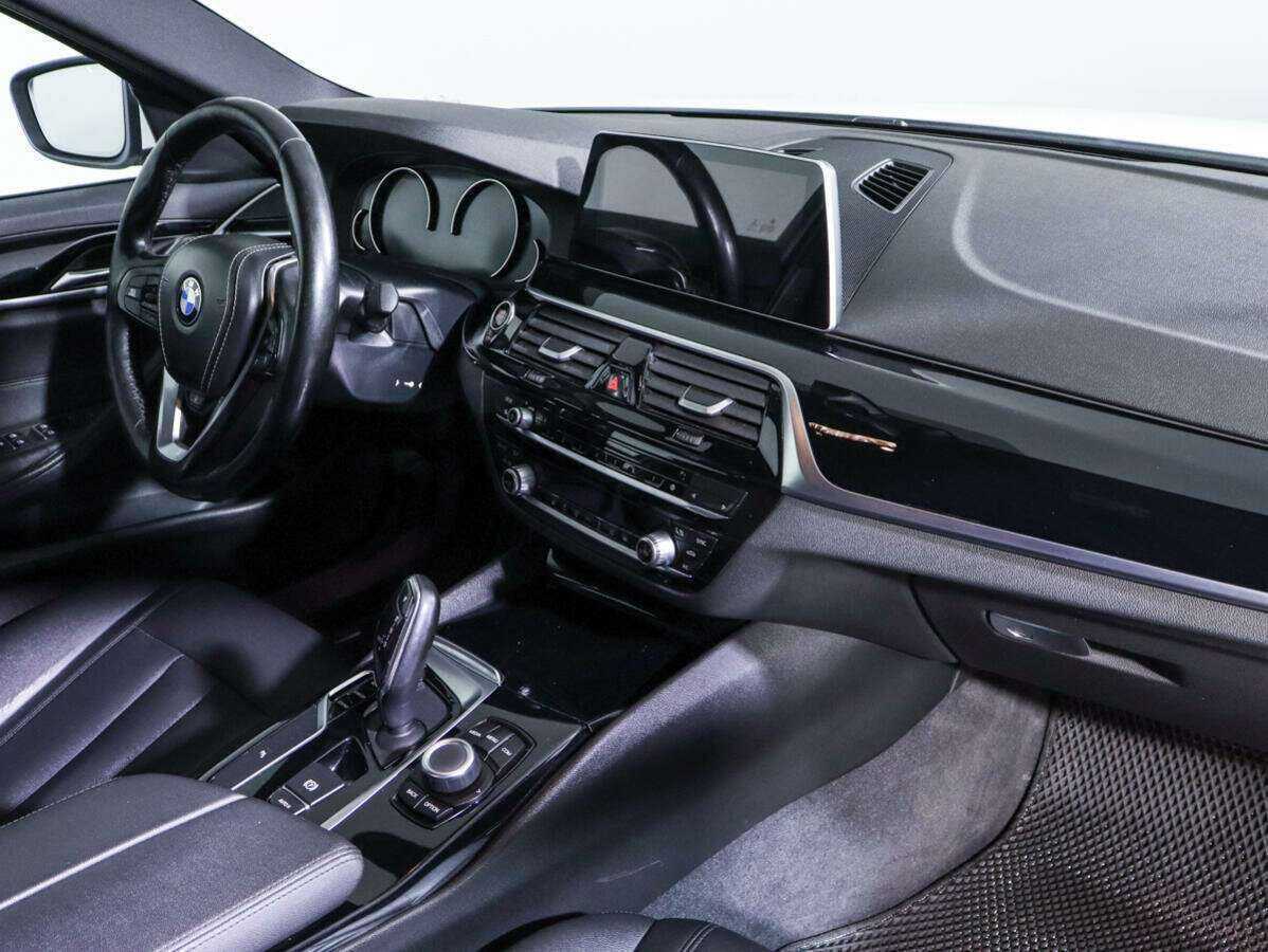 Купить BMW 5 серии, 2018, 175 697 км.. Фото: #6
