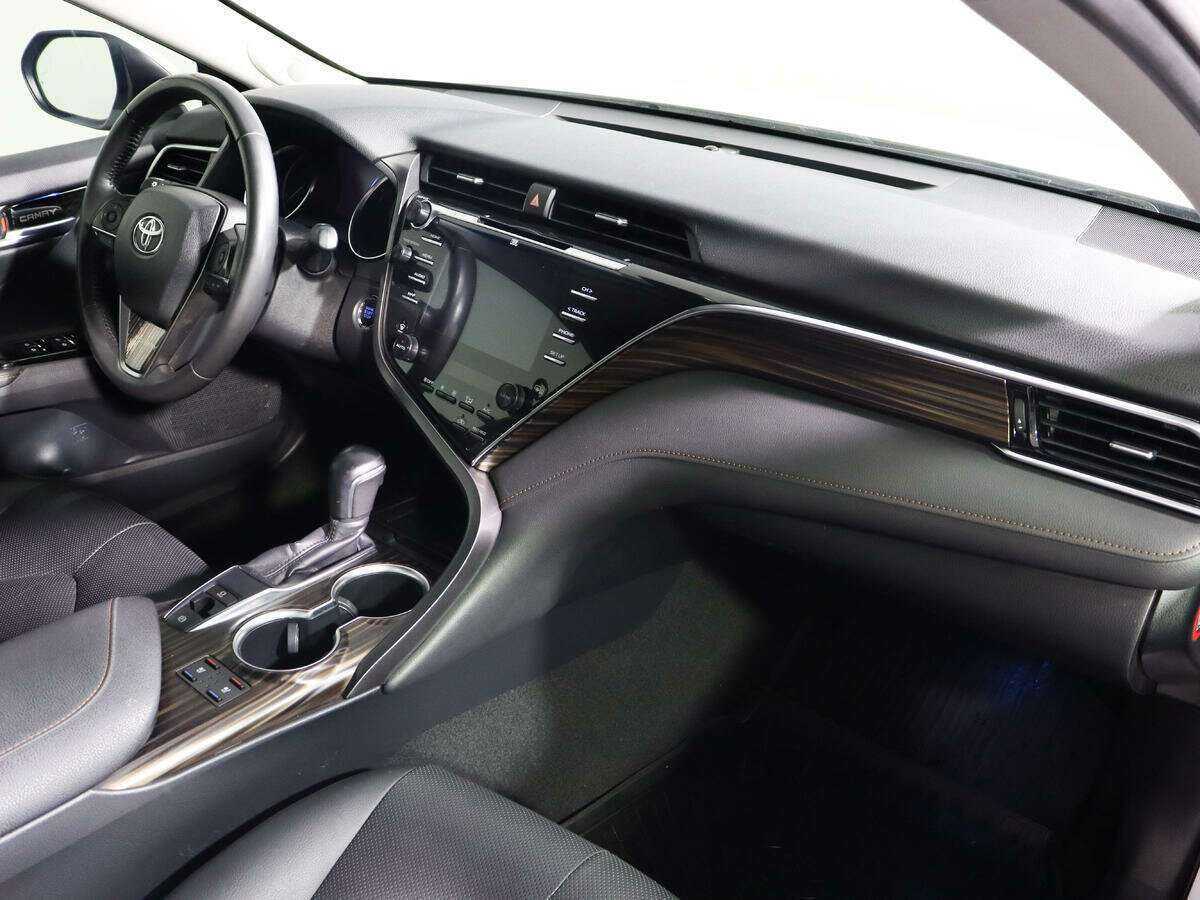 Купить Toyota Camry, 2018, 94 345 км.. Фото: #6