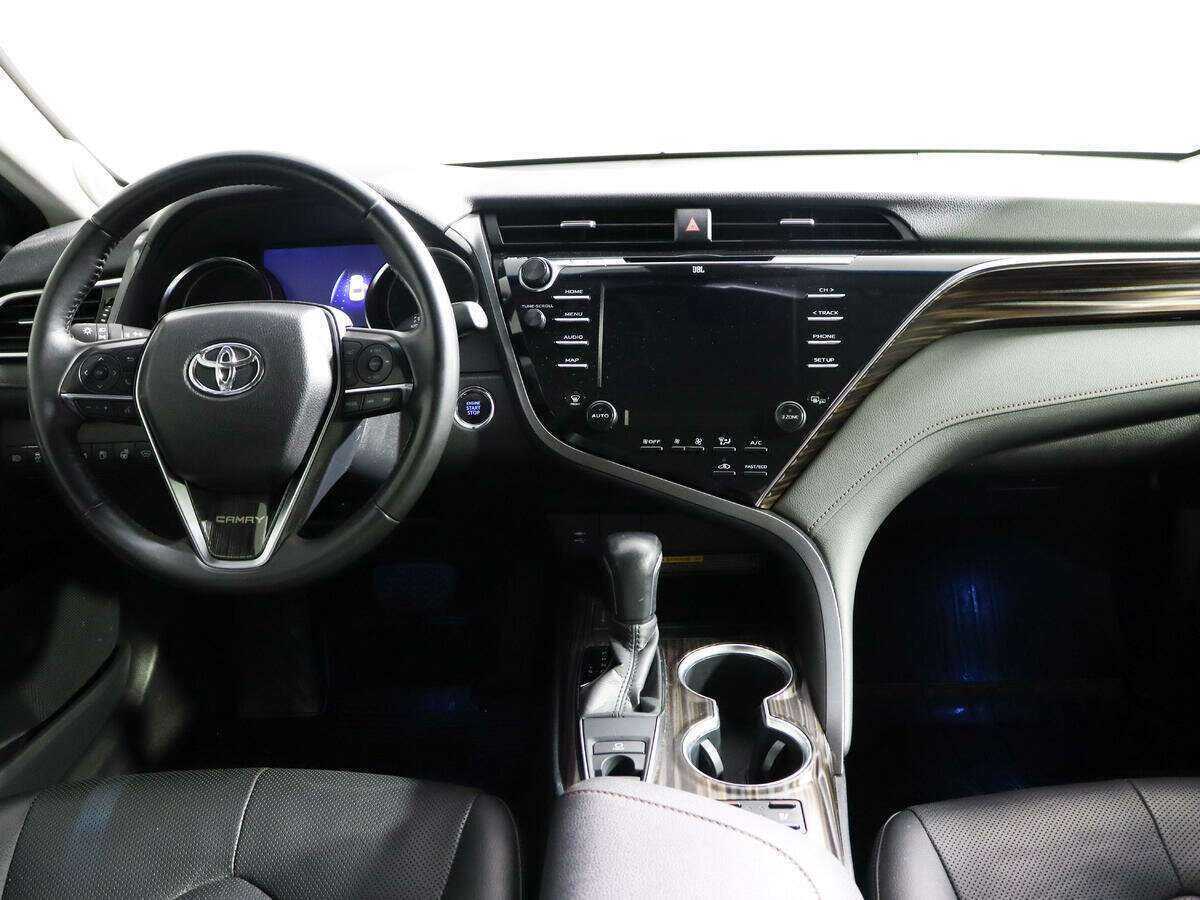 Купить Toyota Camry, 2018, 94 345 км.. Фото: #9