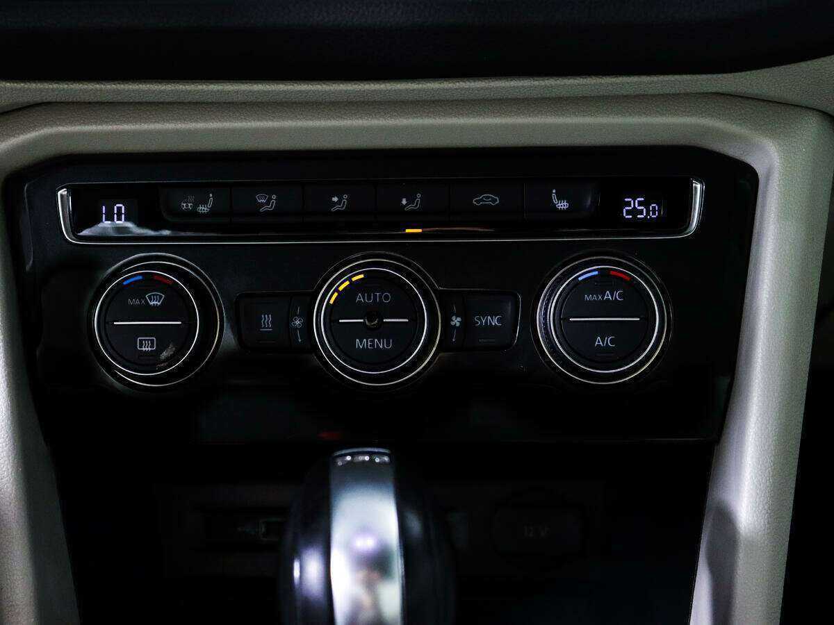 Купить Volkswagen Tiguan, 2018, 125 000 км.. Фото: #17