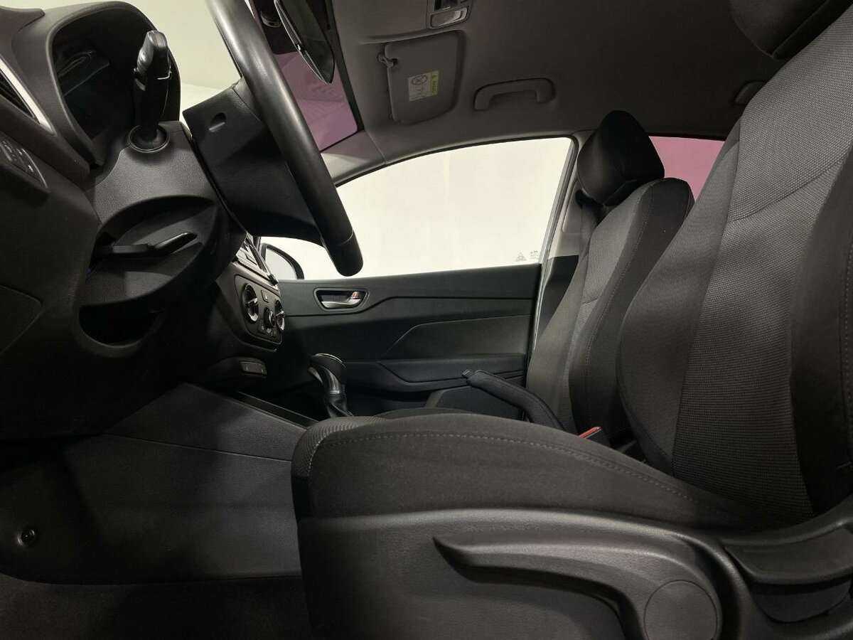 Купить Hyundai Solaris, 2017, 99 000 км.. Фото: #9