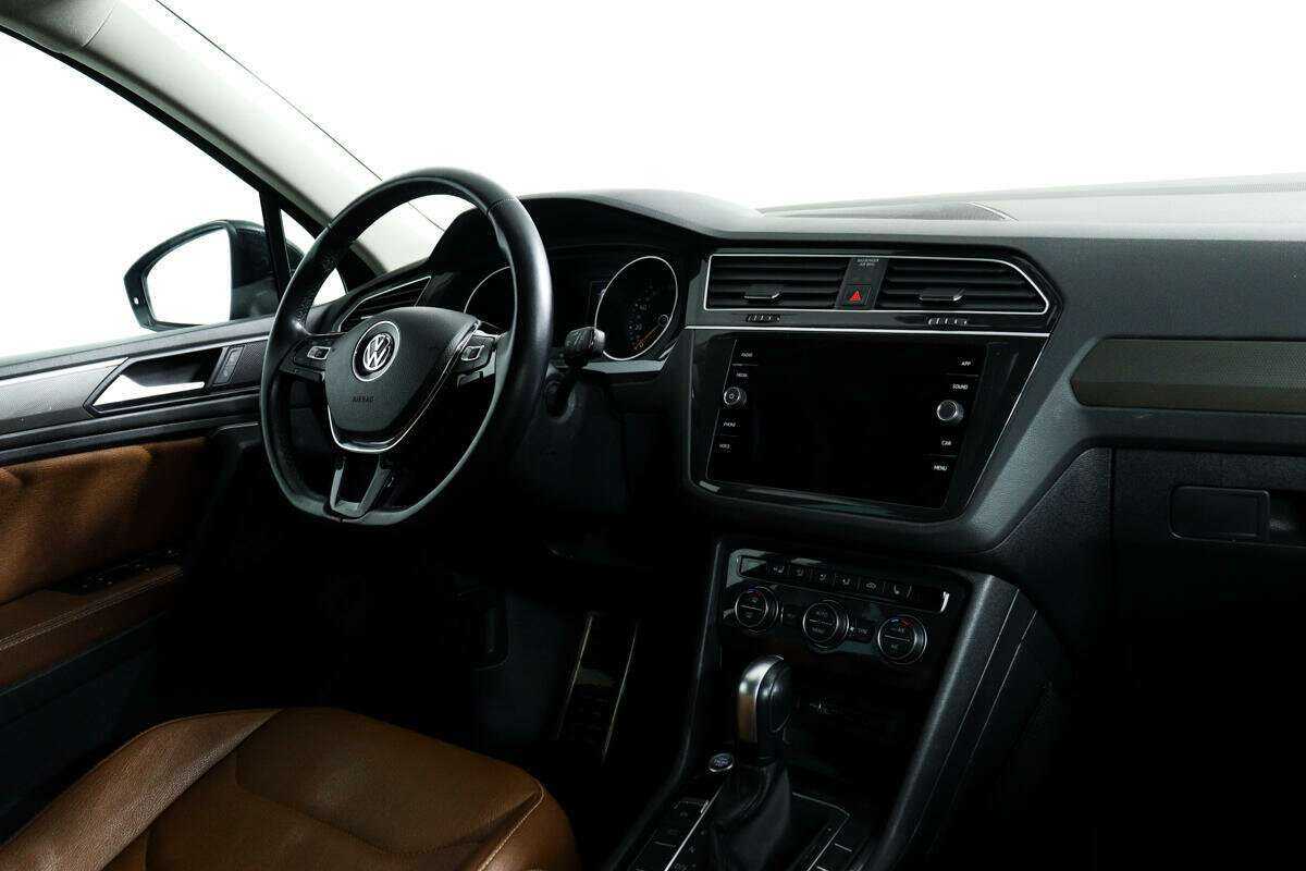 Купить Volkswagen Tiguan, 2020, 41 996 км.. Фото: #8