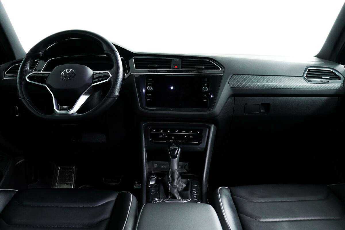 Купить Volkswagen Tiguan, 2021, 11 202 км.. Фото: #10