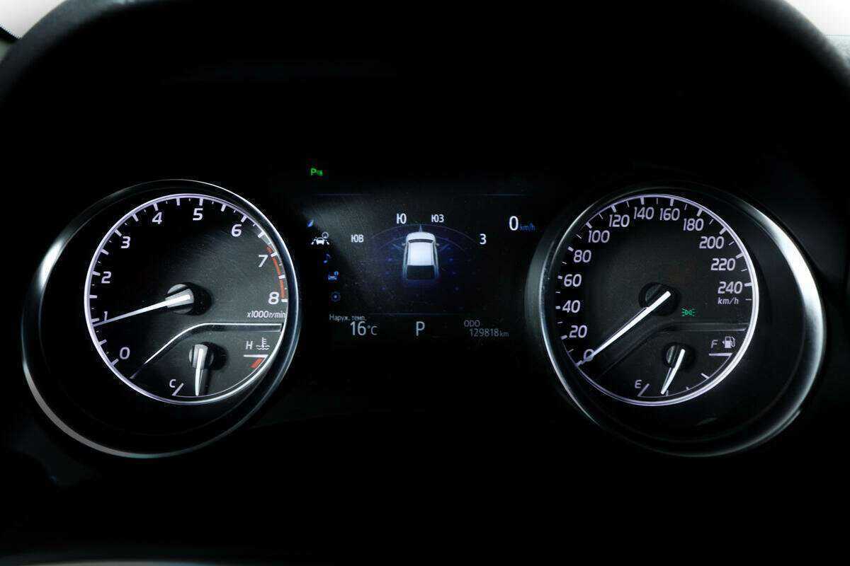 Купить Toyota Camry, 2018, 129 817 км.. Фото: #9