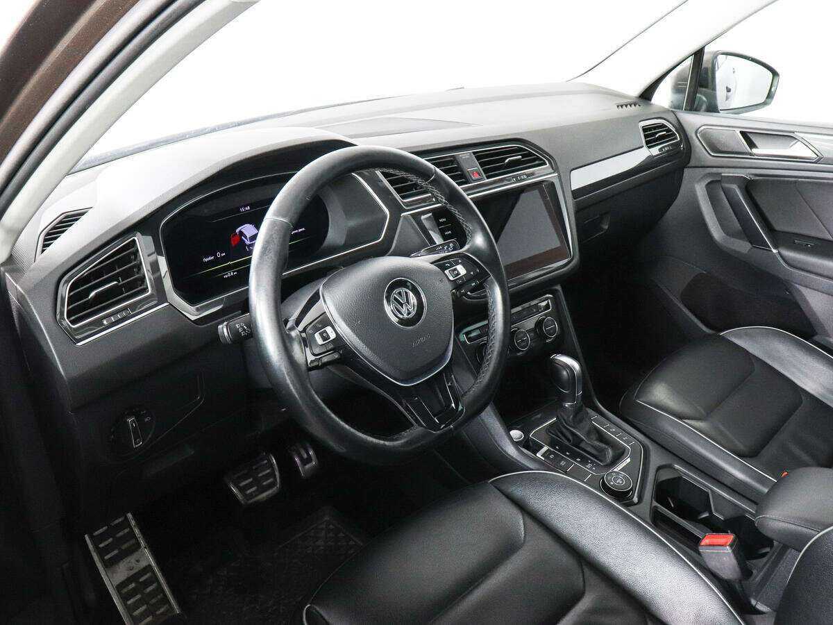 Купить Volkswagen Tiguan, 2018, 106 310 км.. Фото: #4