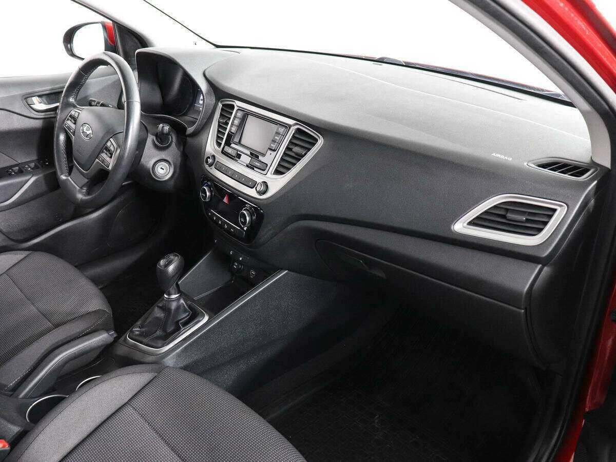 Купить Hyundai Solaris, 2019, 42 300 км.. Фото: #5