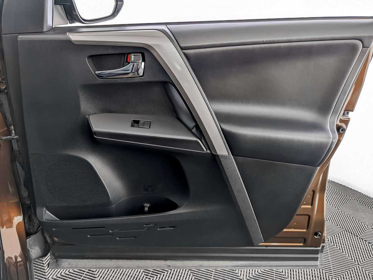 Купить Toyota RAV4, 2017, 118 000 км.. Фото: #20