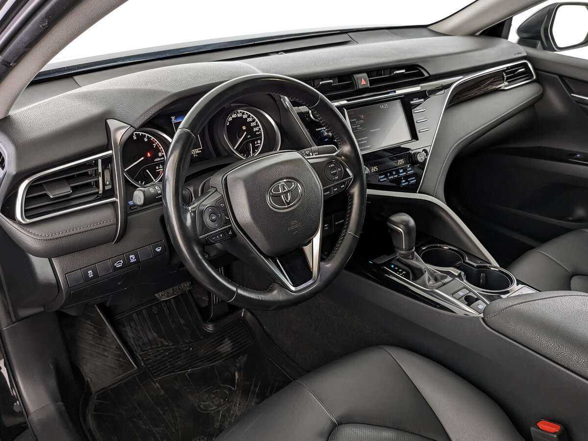 Купить Toyota Camry, 2019, 81 232 км.. Фото: #9