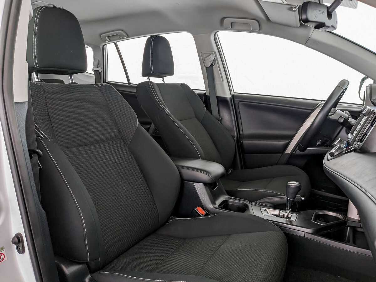 Купить Toyota RAV4, 2019, 139 115 км.. Фото: #18