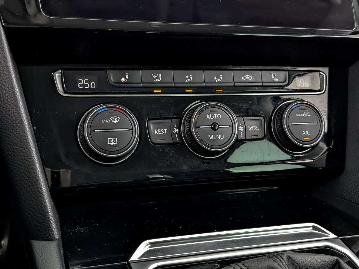 Купить Volkswagen Passat, 2019, 142 327 км.. Фото: #22