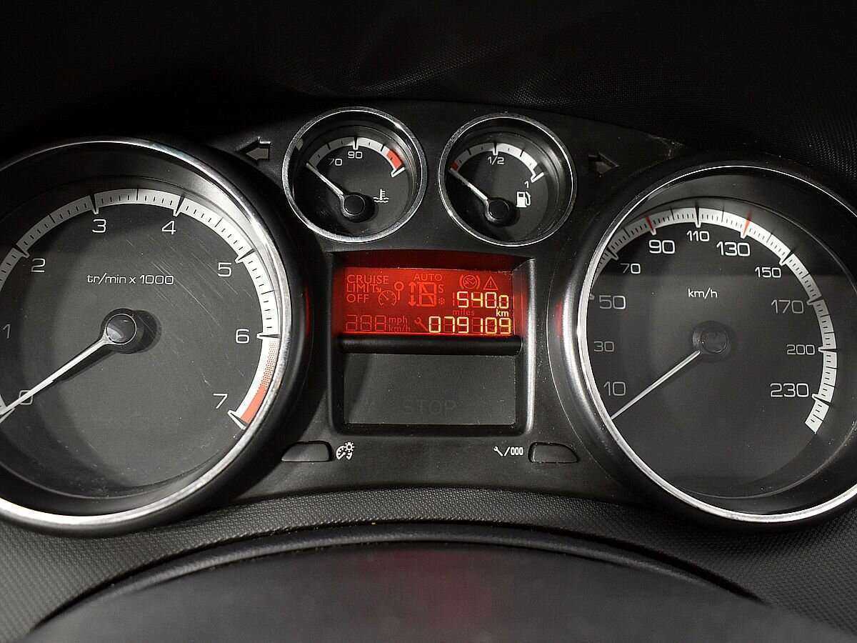 Купить Peugeot 408, 2013, 79 107 км.. Фото: #11