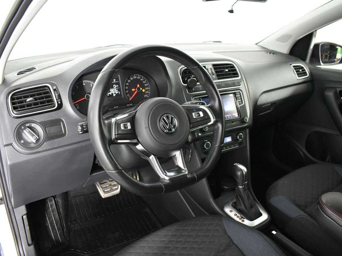 Купить Volkswagen Polo, 2019, 59 245 км.. Фото: #6