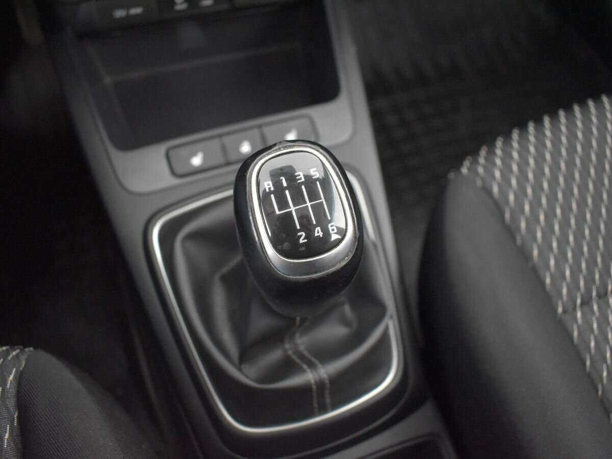 Купить Kia Rio, 2019, 43 246 км.. Фото: #13