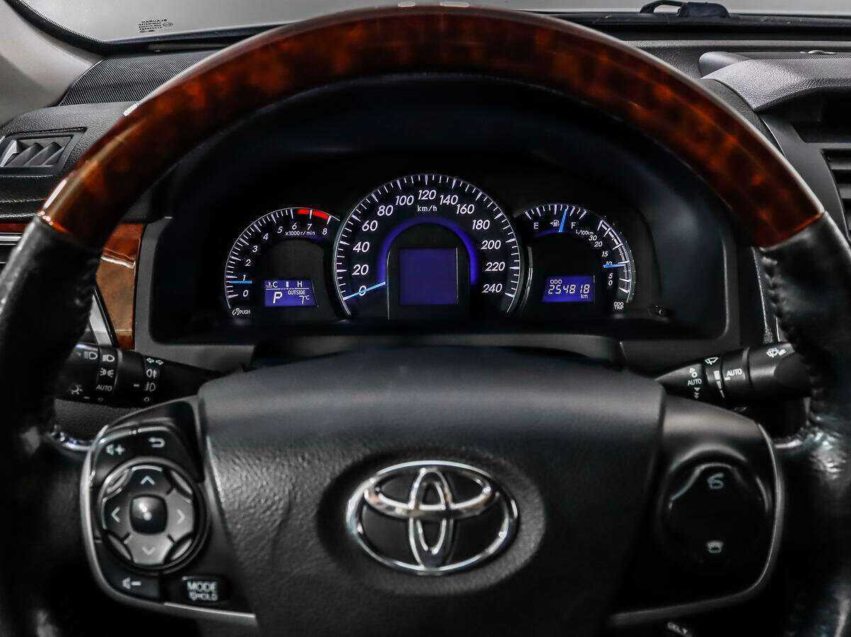 Купить Toyota Camry, 2012, 254 763 км.. Фото: #18