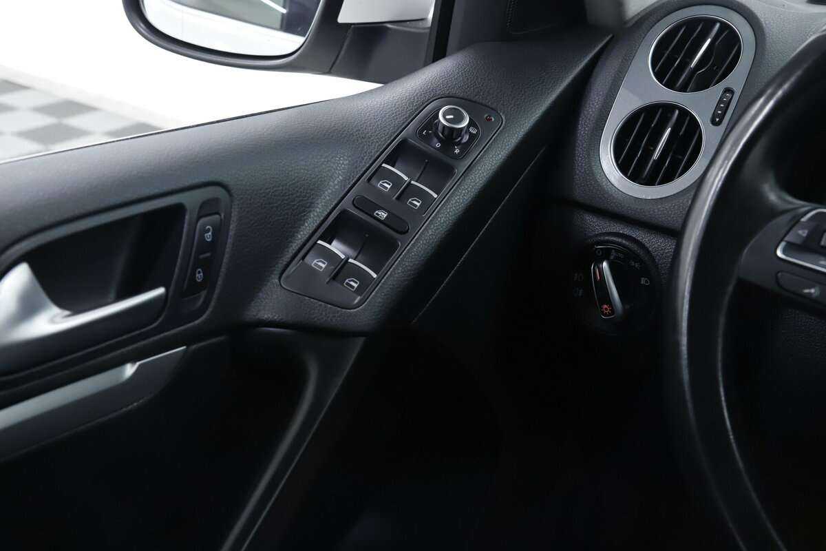 Купить Volkswagen Tiguan, 2015, 153 500 км.. Фото: #9