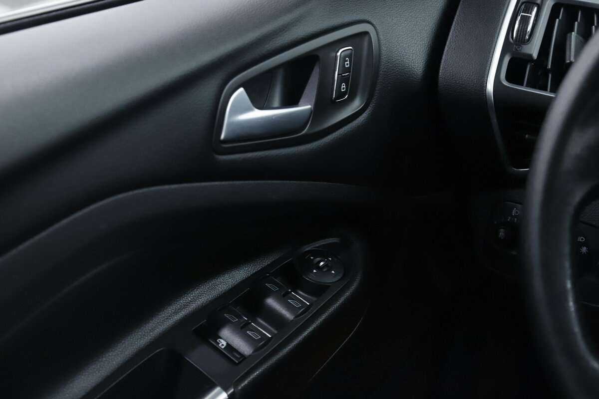 Купить Ford Kuga, 2016, 152 500 км.. Фото: #9