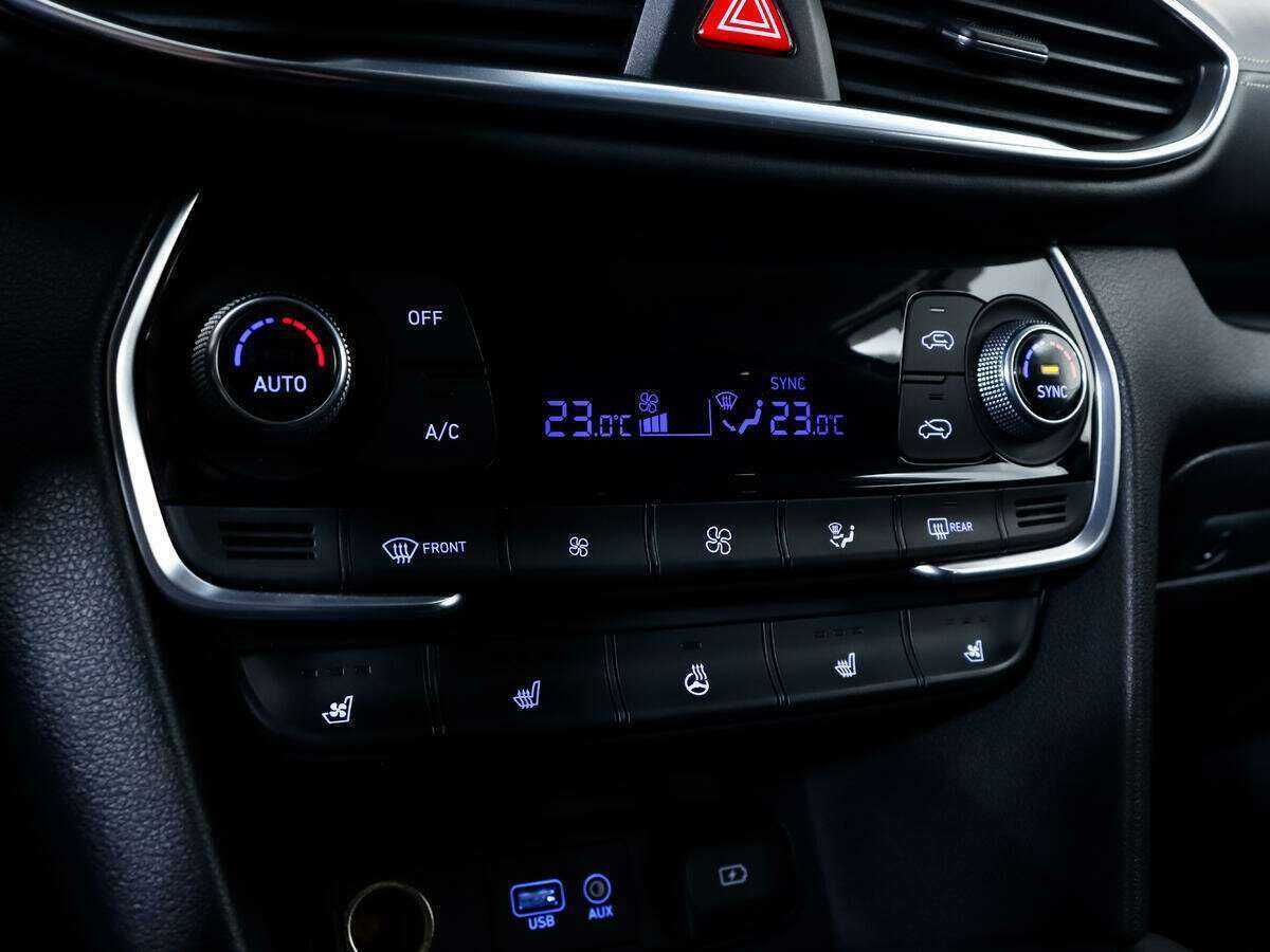 Купить Hyundai Santa Fe, 2018, 62 581 км.. Фото: #16