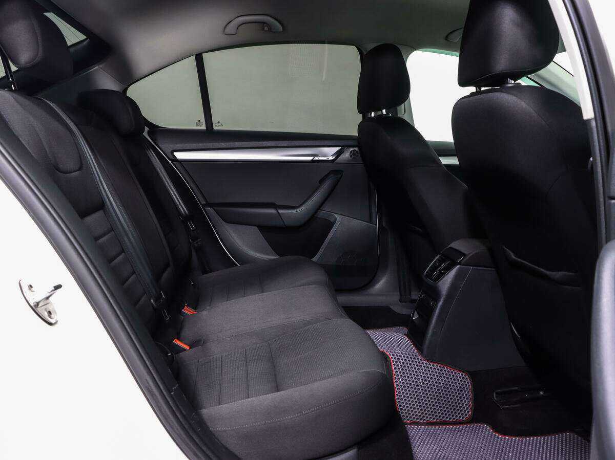 Купить Шкода Октавия, 2015, 225 559 км.. Фото: #10