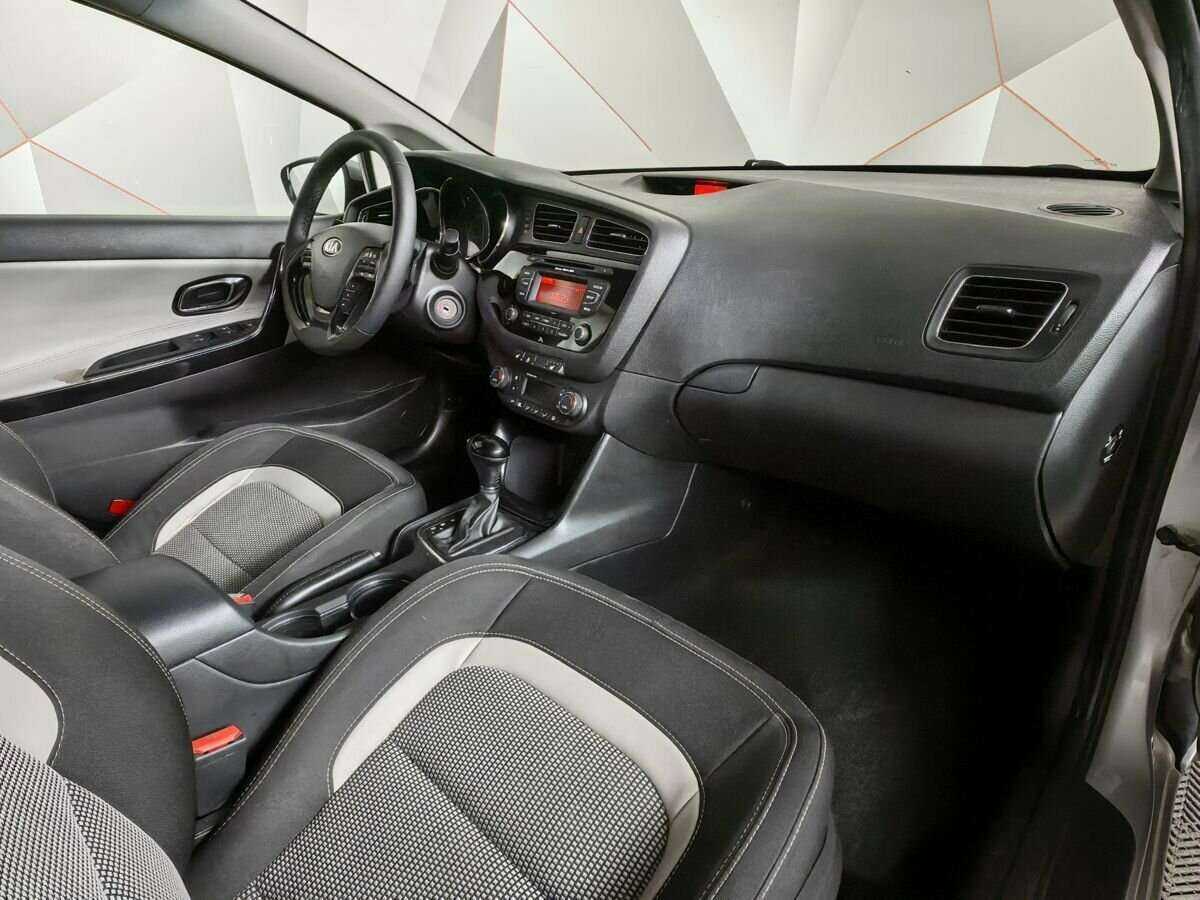 Купить Kia Ceed, 2015, 167 333 км.. Фото: #7