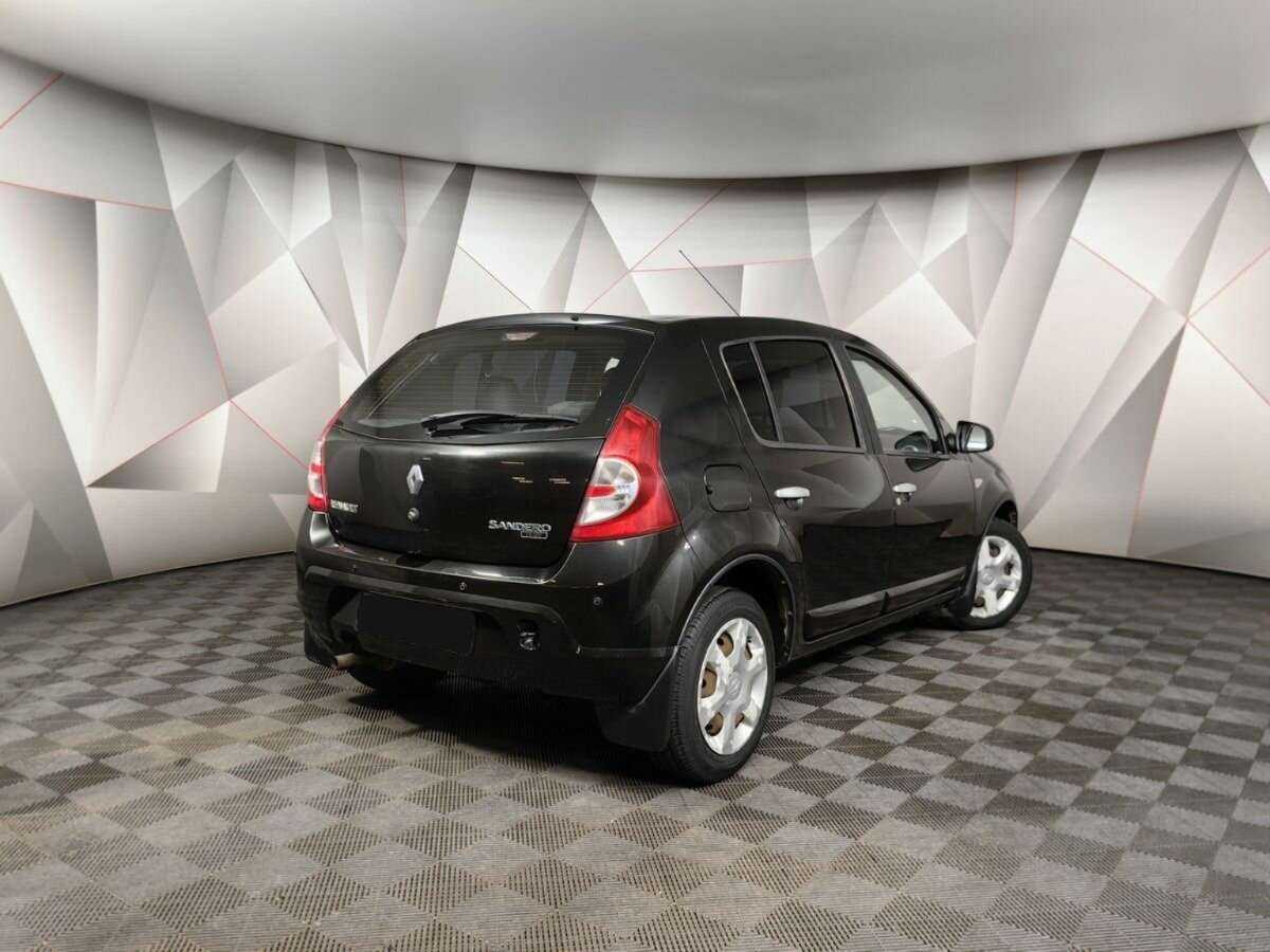 Купить Renault Sandero, 2013, 130 007 км.. Фото: #1