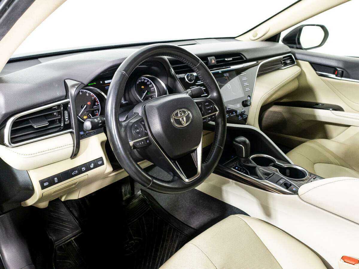 Купить Toyota Camry, 2018, 80 400 км.. Фото: #10