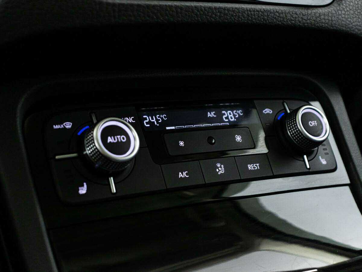 Купить Volkswagen Touareg, 2015, 192 733 км.. Фото: #19