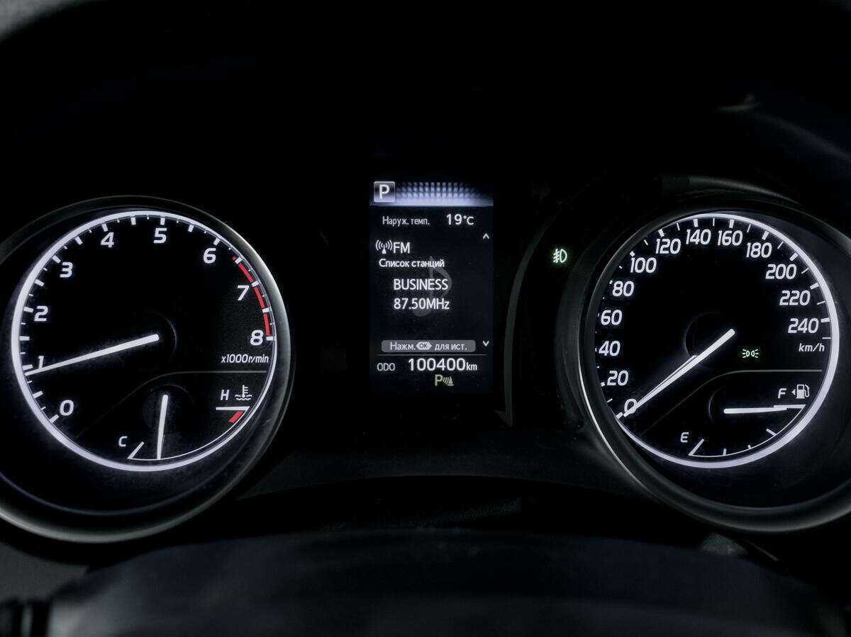 Купить Toyota Camry, 2019, 100 399 км.. Фото: #10
