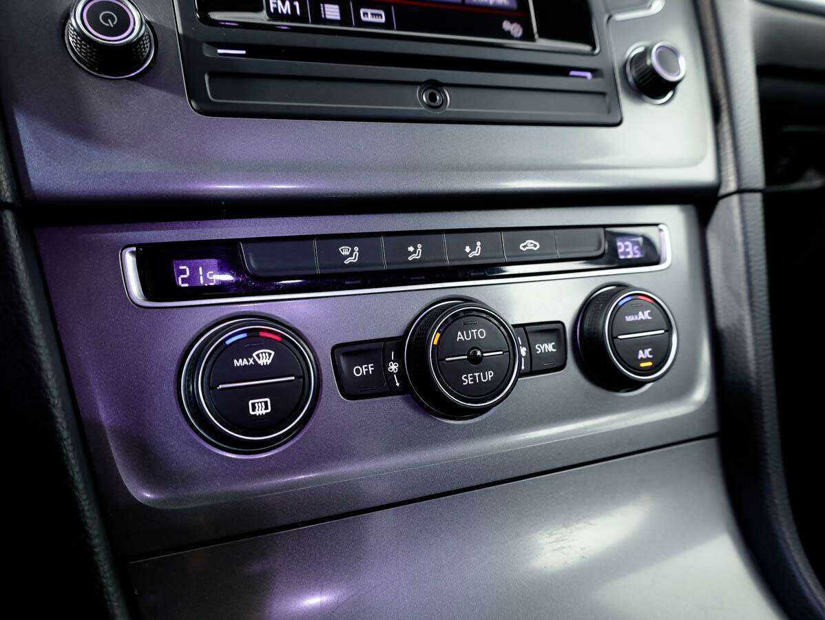 Купить Volkswagen Golf, 2013, 136 879 км.. Фото: #13