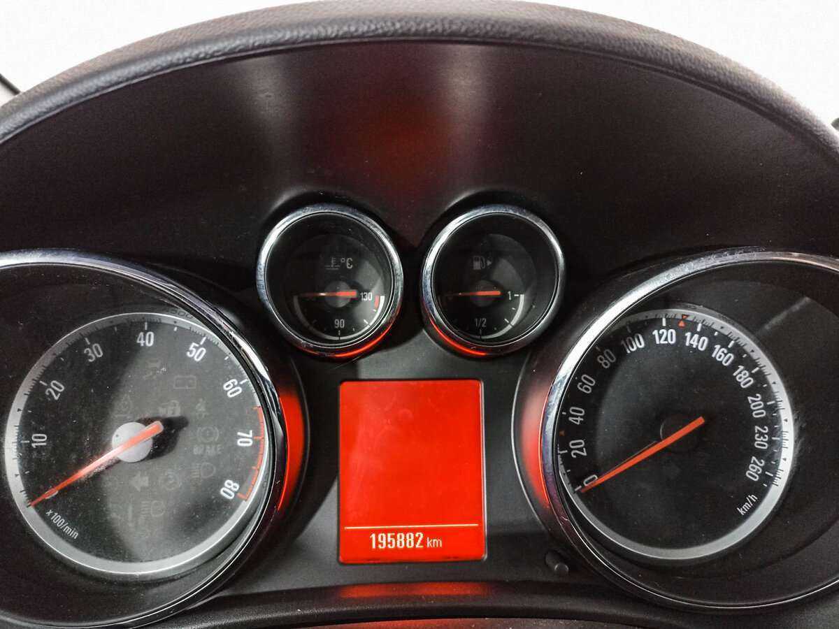 Купить Опель Астра, 2012, 195 860 км.. Фото: #9