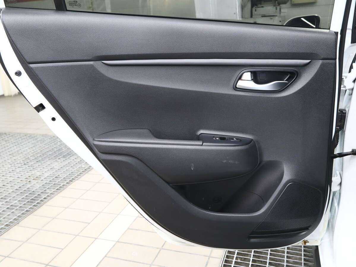 Купить Kia Rio, 2018, 101 000 км.. Фото: #7