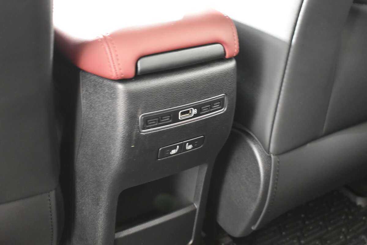 Купить Geely Coolray, 2023, 11 015 км.. Фото: #9