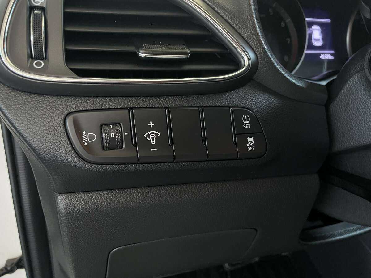 Купить Hyundai i30, 2022, 48 101 км.. Фото: #13